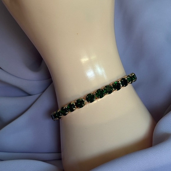⚜️ Elegant Bracelet With Deep Green Zirconia 💎🟢 - Picture 3 of 7